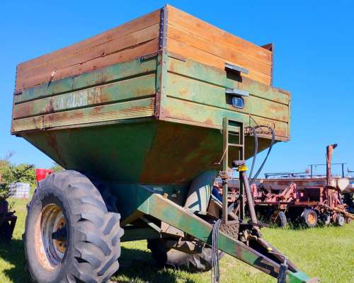 Tolva Autodescargable de 8 TN Santa Rosa