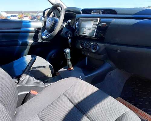 Toyota Hilux DX 2.4 6ta 4X2