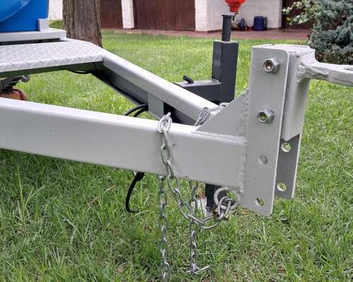 Acoplado Tanque Plastico 1 Eje TCF 1.000 Litros con Baulera