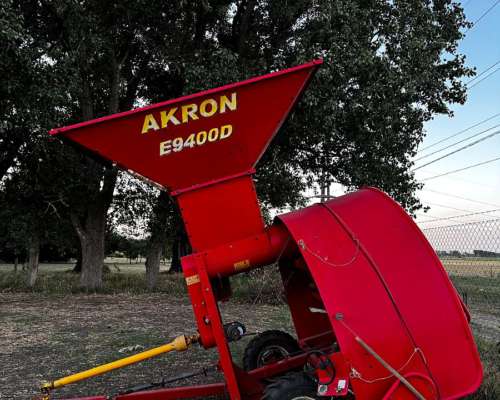 Embolsadora de Grano Seco Akron