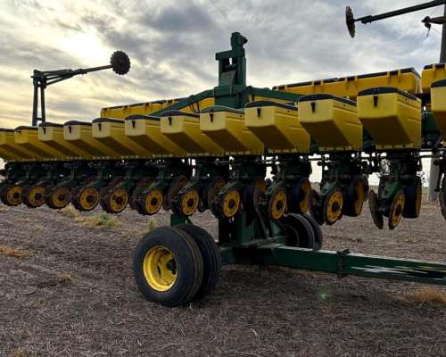 Sembradora Tedeschi Autotrailer 14 a 52 Fert Simple