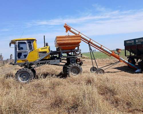 Fertilizadora Autopropulsada al Voleo