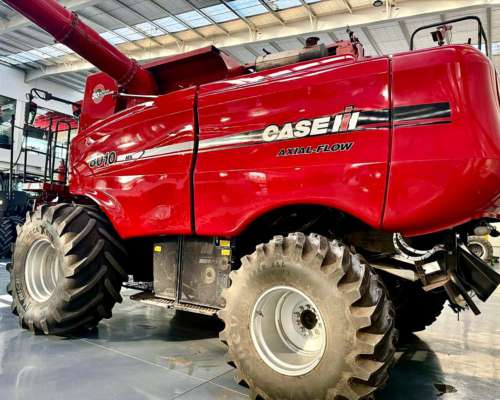 Case IH Axial Flow 8010 - año 2007.