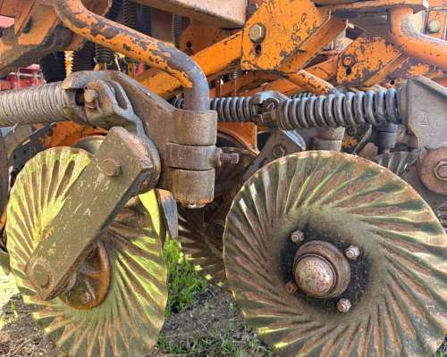 Sembradora Agrometal 33 a 21 cm Todo Chorrilo con Monitor