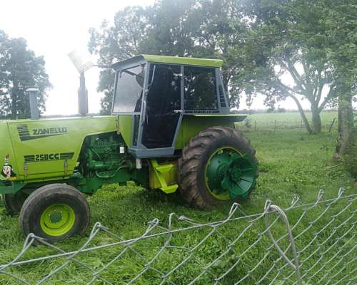 Tractor Zanello 250cc de 160hp en muy Buen Estado