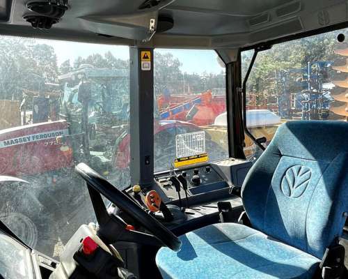 Tractor New Holland TM7020