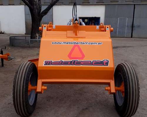 Niveladora de Arrastre Metalbert 4 Ruedas 2500 Kg