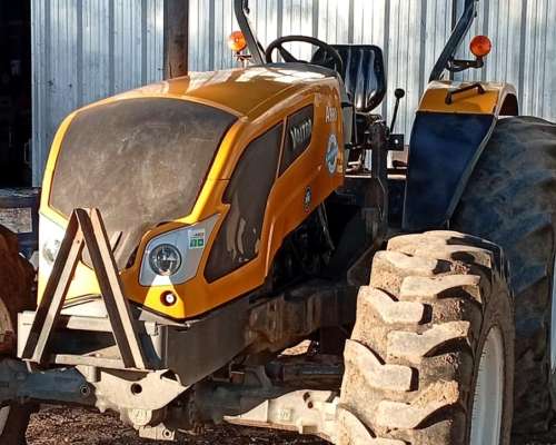 Tractor Valtra a 990 Linea Nueva con Techo