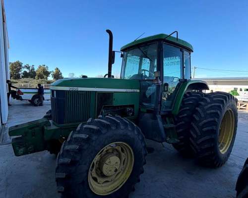 Tractor John Deere 7505 año 2005.