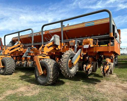 Sembradora Agrometal 13 a 52 año 2013