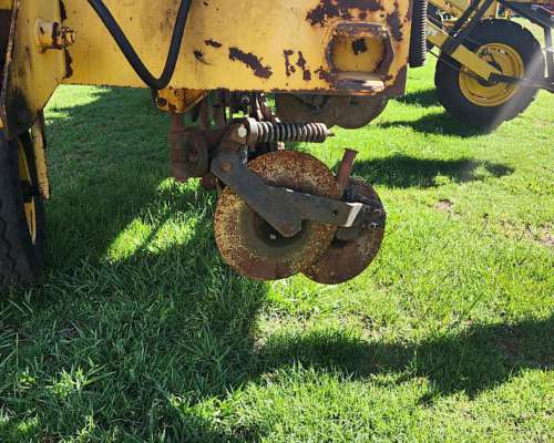 Fertilizadora Marca SR 31 a 35 Usada