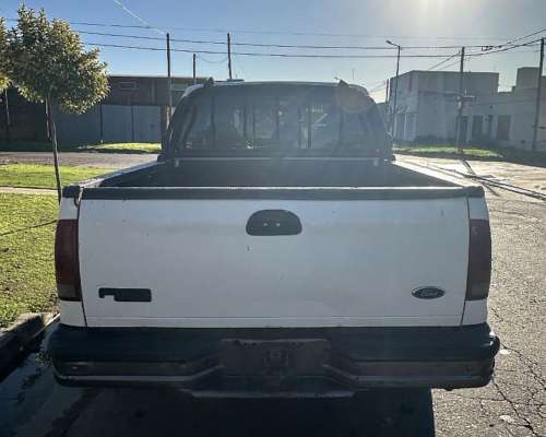 Liquido Precio Unico. Ford F-100 Sapo 4X2 3.9 D. C/ Simple