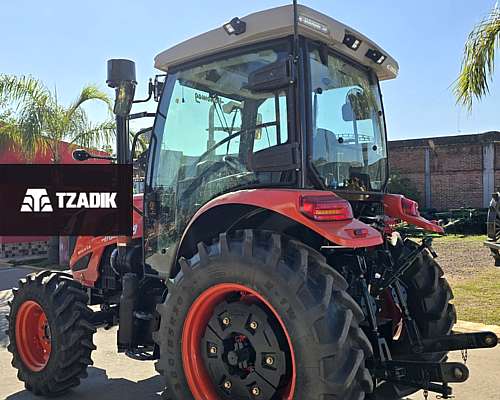 Tractor Hanomag Stark 800 con Cabina
