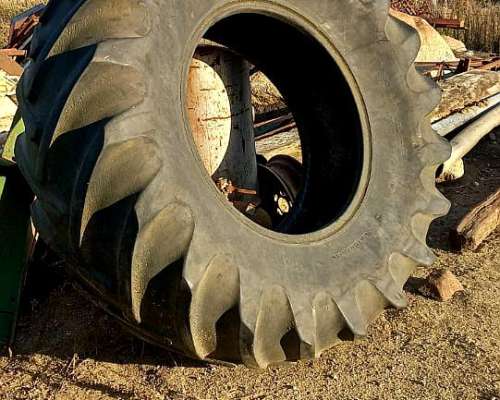 Massey Ferguson 1095, con Desmalezadora de Arrastre de 1,5 M