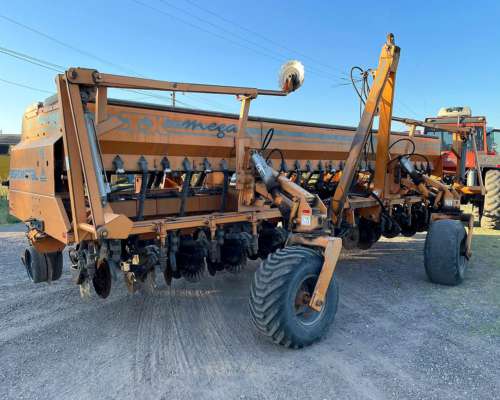 Sembradora Agrometal TX Mega 13 a 52
