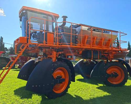Fertilizador Autopropulsado Jacto Uniport 5030