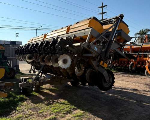 Sembradora Pla de 12 a 52 Doble Fertilización