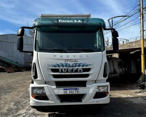 Iveco 170e28t con Caja Sider Engomada