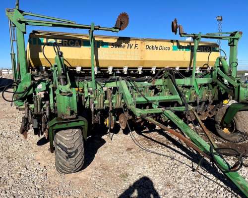 Sembradora de Grano Fino de 27 Líneas a 19cm de Distancia