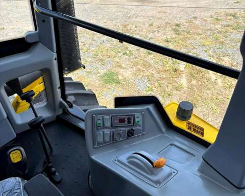 Tractor Pauny Articulado Bravo 580