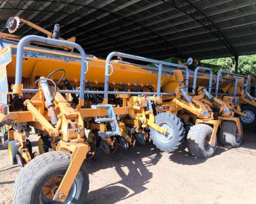 Agrometal 18-52, Neumática, año 2012, 2 Módulos Fert Lateral