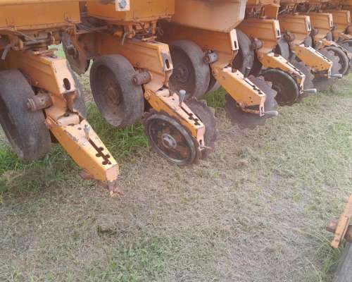 Sembradora Agrometal TX Mega 16 a 52 Mecánica