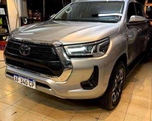 Vendo Toyota Hilux SRX
