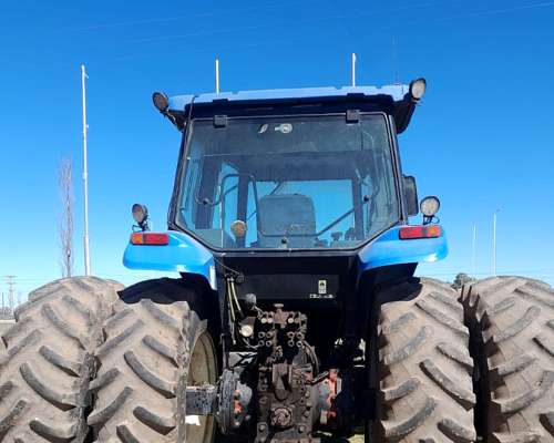 New Holland TM 7030 año 2012