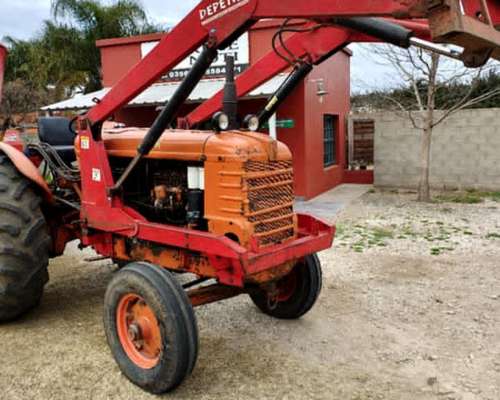 Tractor Fiat 60 con Pala Frontal Excelente Estado. Unico
