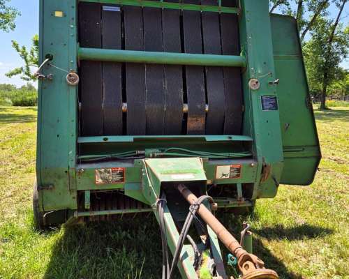 Rotoenfardadora John Deere 535