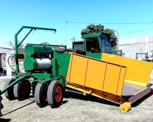 Embolsadora Forrajera 9/10 Pies Motor 260hp y Cabina Metabel