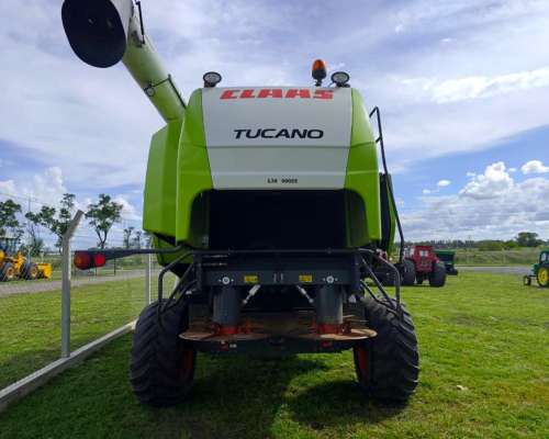 Claas Tucano 560, con Plat de 30pies