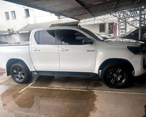 Toyota Hilux SRV 4X4 Mod. 2021 MT
