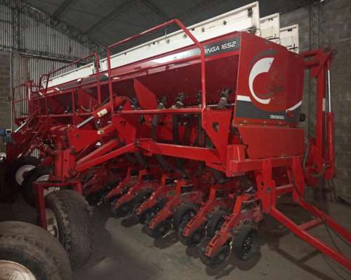 Sembradora Crucianelli Gringa 7035 de 1652