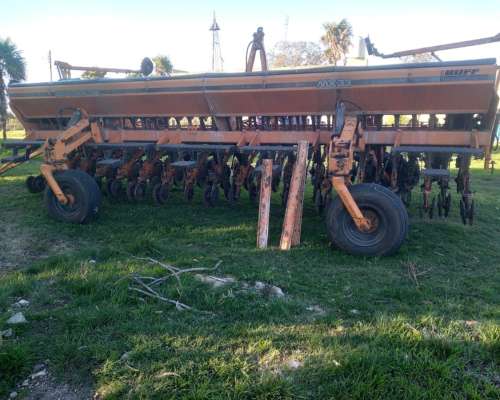 Agrometal 33 a 21 Modelo 2003