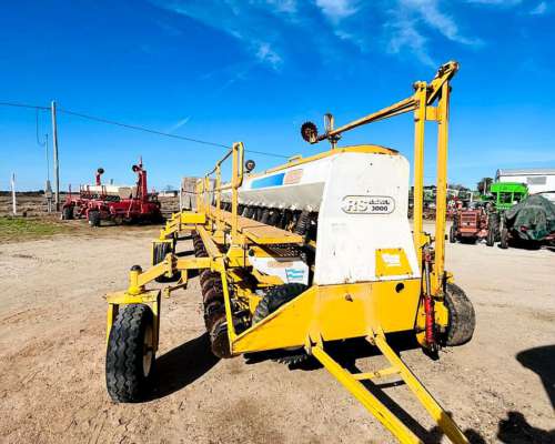 Sembradora Ascanelli 20 Surcos a 52 CM.