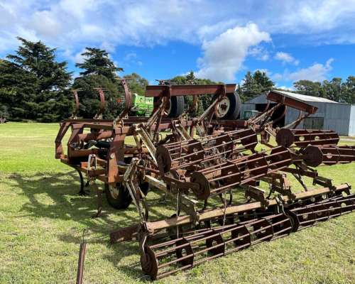 Cultivador de Campo Giorgi 7 Mts