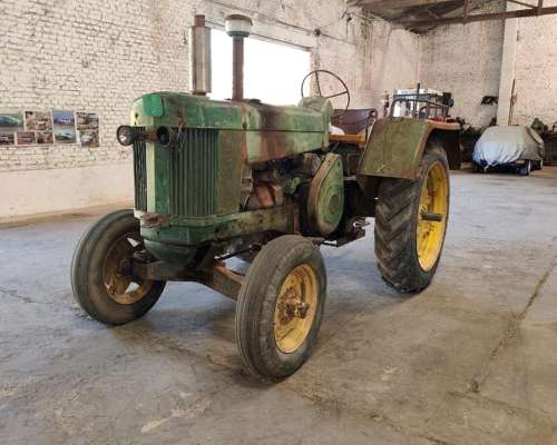 John Deere 730 .
