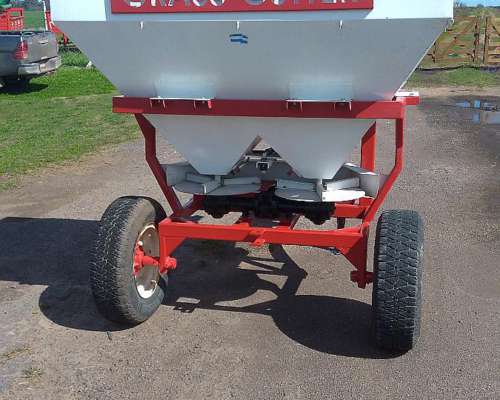 Fertilizadora de Arrastre Grass Cutter DE1500 LTA