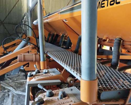Agrometal TX Mega 13a52 Neumática con Doble Fertilizacion