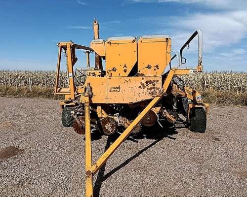 Sembradora Agrometal MXY 37 a 17,5 con Alfalfero a Reparar