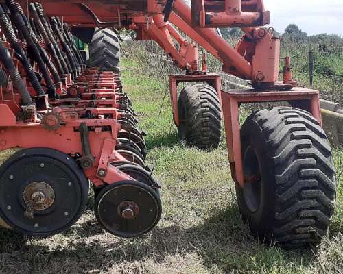 Sembradora a 17.5 Soja a 35 Maíz a 52 Alfalfero y Monitor