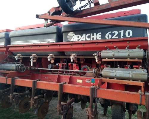 Sembradora Apache 6210 - Soja/maiz/mani