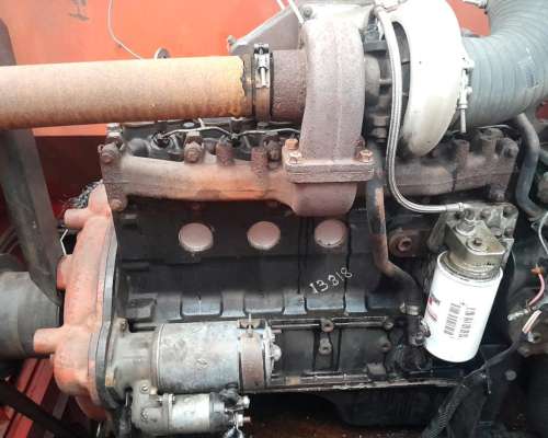 Motor Cummins 185 HP