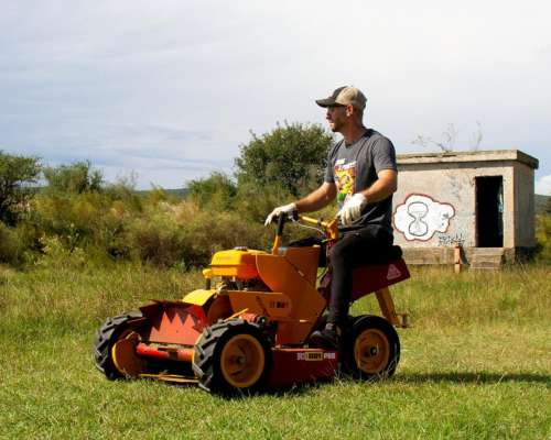 Mini Tractor Cortacésped, Malezas y Arbustos RH001 PRO