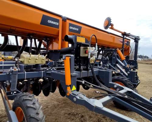 Sembradora Fabimag Multiplanter 16 52 Neumático 2024 sin USO