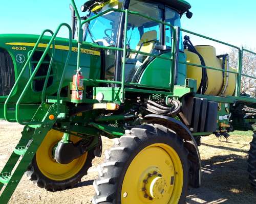 Pulverizadora Autopropulsada John Deere 4630