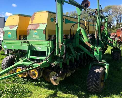 Sembradora Erca de 33 Lineas a 19 cm con Monitor.