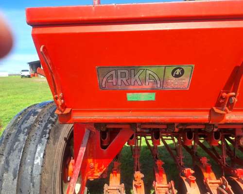 Sembradora Giorgi 28 Surcos a 15cm