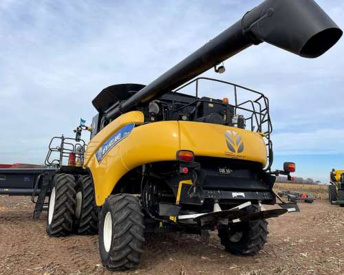 Cosechadora New Holland CR 9080. Mod 2014